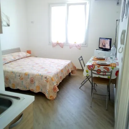 Monolocale A Apartment